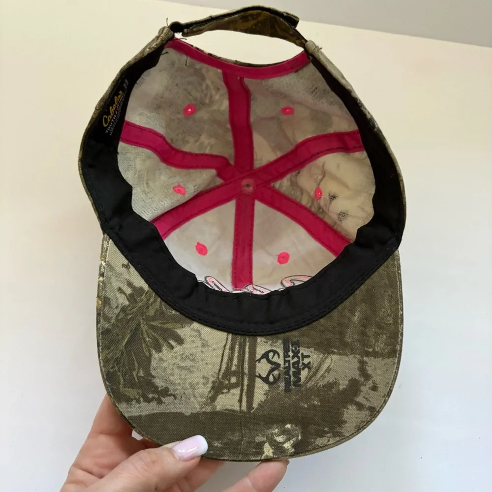 Cabela’s Hat‎ Cap Strap Back Youth Girl Camo Hunting Adjustable Pink Logo Floral